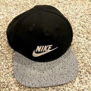 Like New Infant NIKE baseball hat